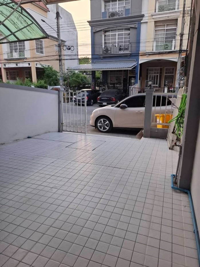 รูป R3181 ให้เช่าตึกแถว 3 ชั้น ครึ่ง มีชั้นลอย หมู่บ้านแกรนด์วิลล์ อ่อนนุช 80 (ว่างค่ะ) - รูปที่ 4/21
