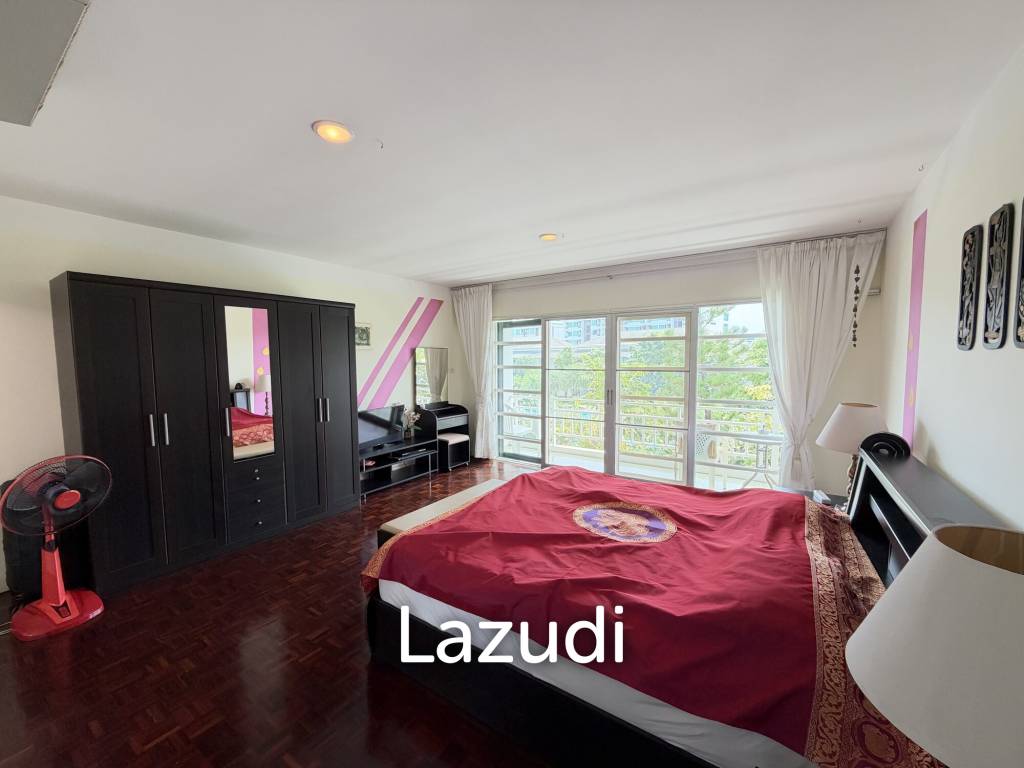 picture City location / 4 bedrooms + 4 bathrooms / huge pool - 19/44