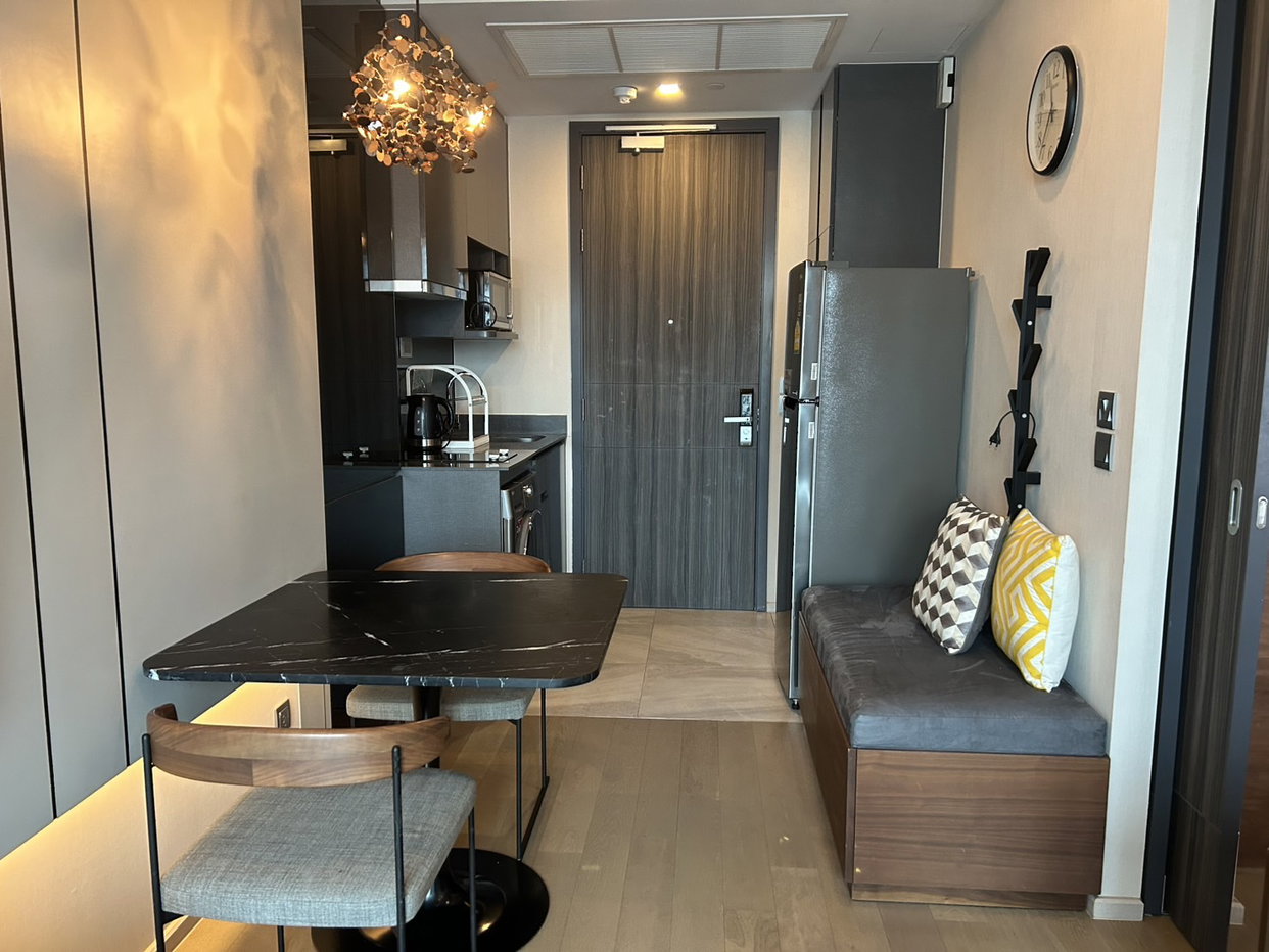 picture For Rent: Ashton Asoke ✨ Luxury 1-Bedroom Condo in Asoke-Sukhumvit - 1/8