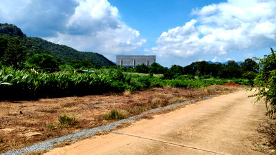 Land for sale Pak Chong Nakhon Ratchasima : Land for sale in Klang Dong, Khao Yai – 3 rai, located near Mittraphap Road in the Phaya Yen, Muak Lek, and Pak Chong area.