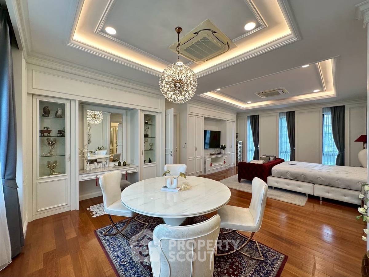 picture 5-BR House at Baan Sansiri Pattanakarn in Suan Luang (ID 3391891) - 3/47