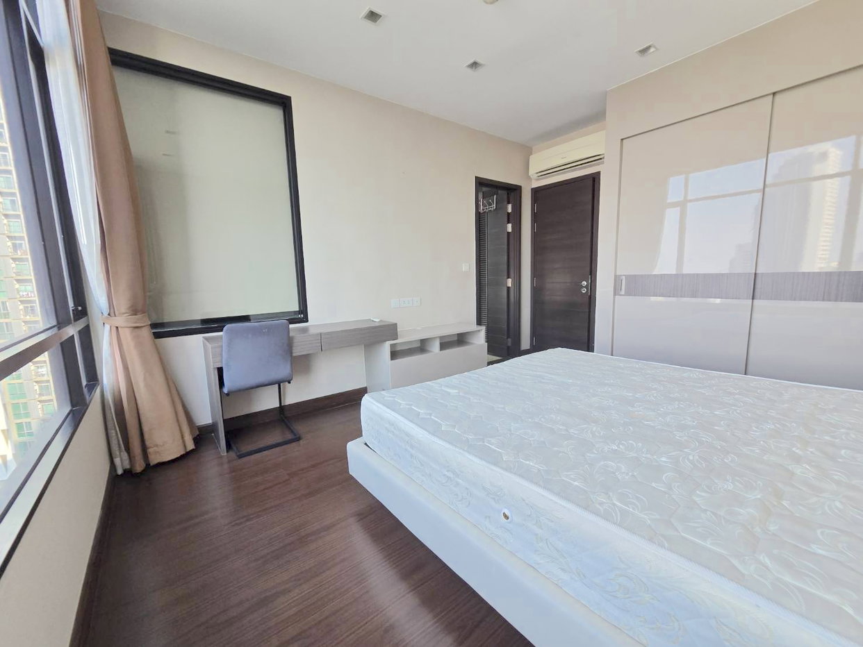 รูป 🌟 Ivy Ampio ห้องสวย 2 นอน พร้อมวิวสุดปัง @ห้วยขวาง 45,000.-

🏙️ Luxury Condo Ivy Ampio 82 ตร.ม. ใกล้ BTS เตรียมอุดมศึกษา ส่งท้ายปีลดราคาพิเศษ! - รูปที่ 7/9