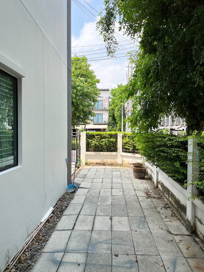 รูป ขายทาวน์โฮม 3 ชั้น บ้านกลางเมือง นวมินทร์ 42 วิวสวน หลังมุม พร้อมอยู่ - รูปที่ 16/17