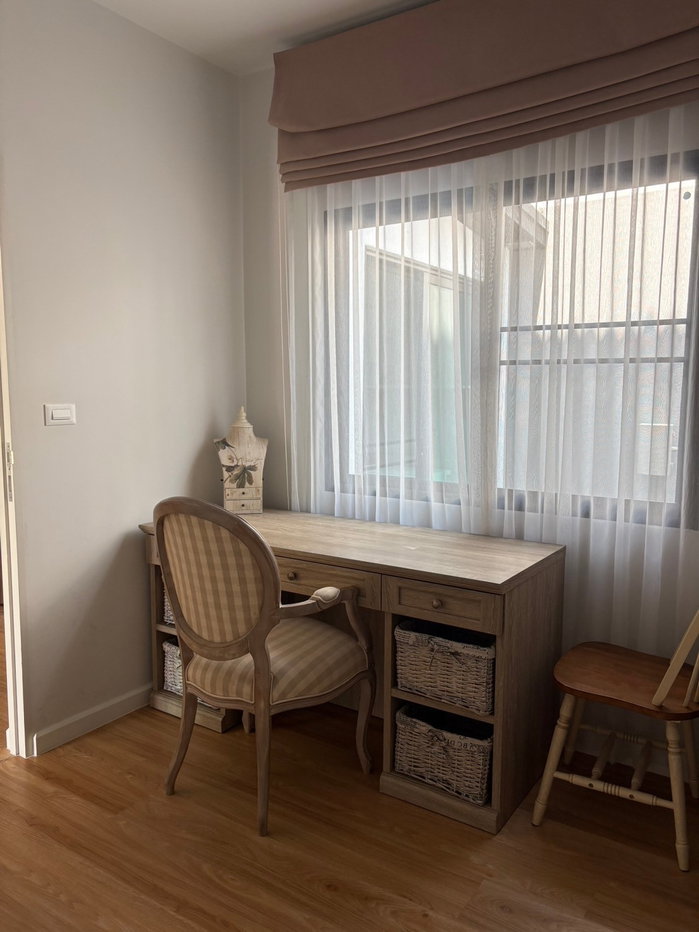 รูป 🏡✨ ให้เช่าทาวน์โฮม สิริ เพลส เมกา บางนา | บ้านสวยสไตล์ Luxury Vintage ตรงข้ามคลับเฮาส์ เดินเพียง 10 ก้าวถึงสระว่ายน้ำ! - รูปที่ 8/16