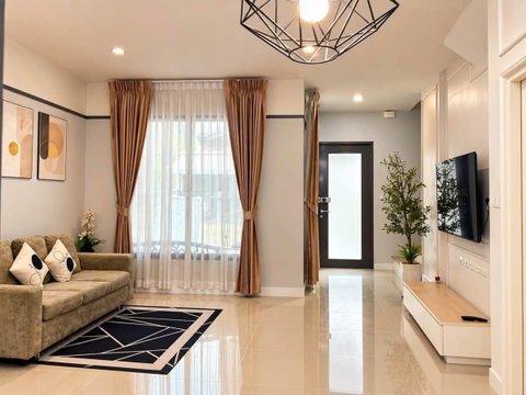 House for Rent at Pleno Sukhumvit - Bangna (F6910115) ID Line : @pccenter