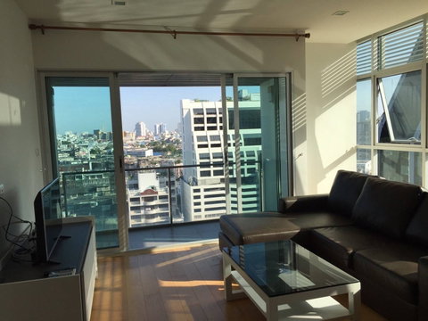 For Rent: Vertiq Rama 4 - Siam 2BR 62.5 sqm near MRT Sam Yan 33,000 THB per Month 🏙️