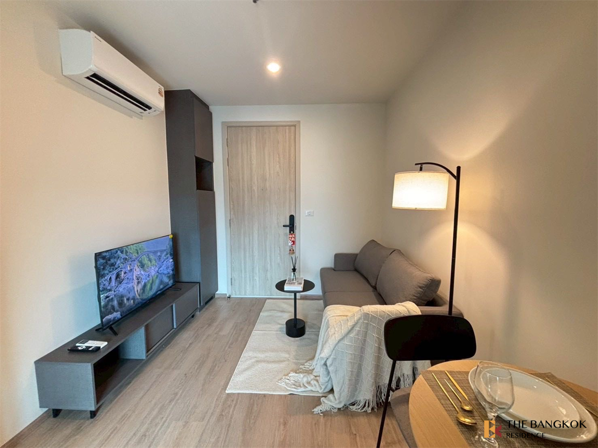picture Nue District R9 near MRT Rama 9 Station - 2/9