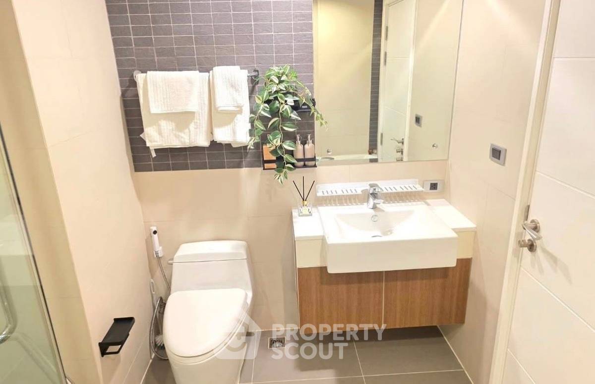 picture 1-BR Condo At The Crest Sukhumvit 49 Near BTS Thong Lor (ID 3425671) - 11/13