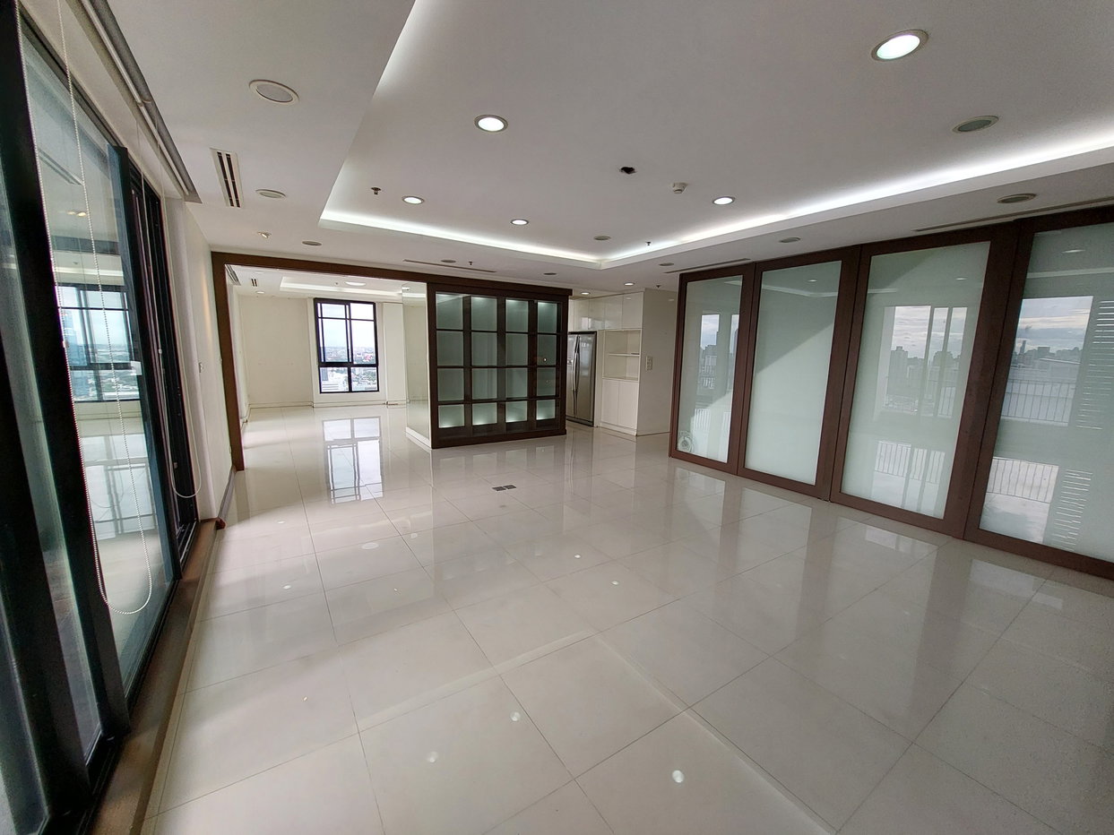 รูป ขายคอนโด Icon III ห้องใหญ่ 250 ตร.ม. 3 ห้องนอน ย่านทองหล่อ 🏙️✨ - รูปที่ 4/7