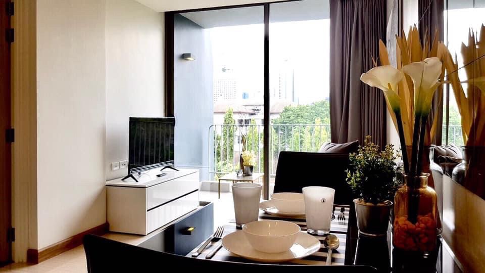 picture Downtown 49 Condo for Sale/Rent near BTS Phrom Phong! 🌟 Ready to Move In - 6/9