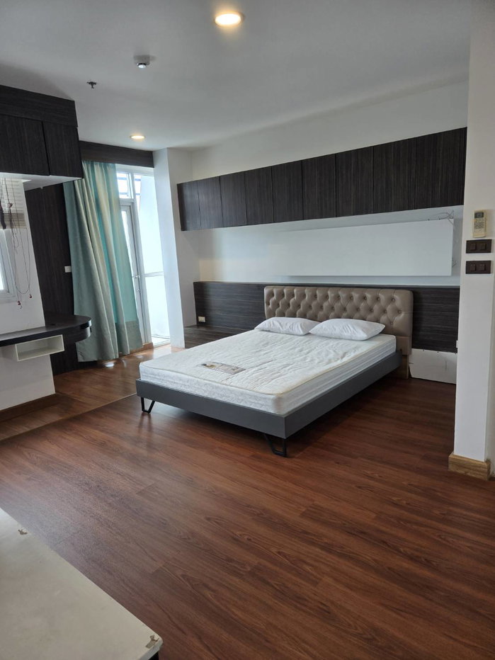 รูป คอนโดหรู 2 ห้องนอน St.Louis Grand Terrace ใจกลางพระราม 3
เช่าเพียง 35,000 บาท ต่อเดือน! พร้อมสิ่งอำนวยความสะดวกครบครัน - รูปที่ 5/8