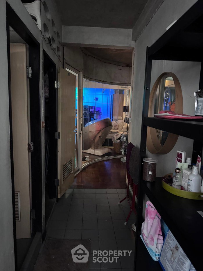 picture 200m To BTS Asoke: 1-BR At Citi Smart Sukhumvit 18 (ID 3423203) - 8/18