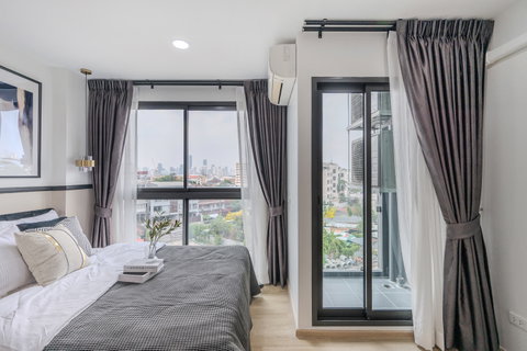 The Excel Hideaway Condo Sukhumvit 71
2 bedrooms near BTS Phra Khanong for only 4.19 million!