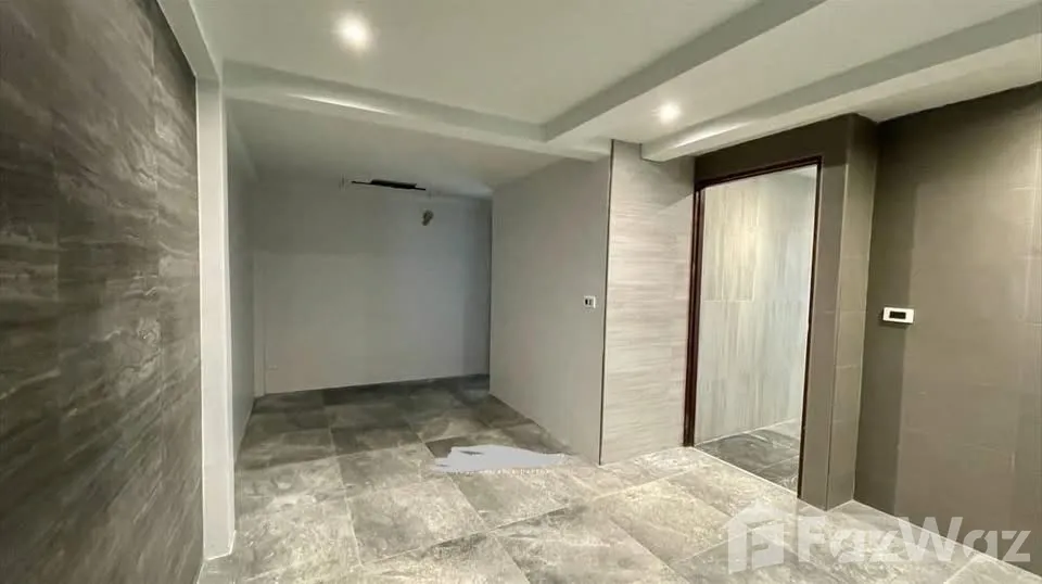 picture 3 Bedroom House for sale in Sam Sen Nok, Bangkok  6874914 - 4/8