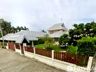 Houses for sale Hua Hin Prachaubkirikhan : Lovely, modern 2-Storey, 3 Bedroom House in Bo Fai 6874896