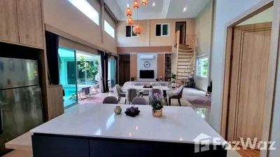 Houses for rent Phra Tamnak : Beautiful pool Villa in Jomtien 6874249