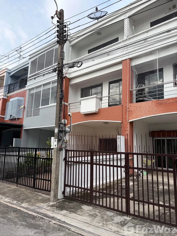 picture 4 Bedroom Townhouse for rent in Bang Chak, Bangkok  6874876 - 1/17