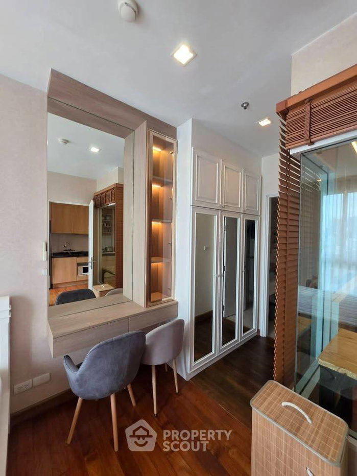 picture 200m To BTS Saint Louis: 18th-Floor 1-BR At Ivy Sathorn 10 (ID 3423587) - 3/8