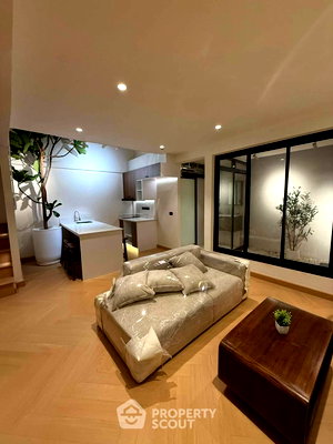 ทาวน์โฮม กรุงเทพมหานคร : ทาวน์เฮาส์ 3 ห้องนอน Private Courtyard Residence 41 ย่านจันทรเกษม จตุจักร (ID 3420853)