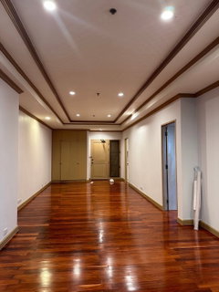 คอนโดหรู 2 ห้องนอน 120 ตร.ม. ใกล้ BTS กรุงธนบุรี
Baan Chaopraya ราคา 7.5 ล้าน ฟรีสิ่งอำนวยความสะดวกครบ!