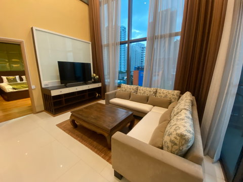 📍ให้เช่า ✨The Emporio Place✨ 2 ห้องนอน 3 ห้องน้ำ ขนาด 135 ตร.ม ใกล้ BTS Phromphong (1 km) Tel.0982645161