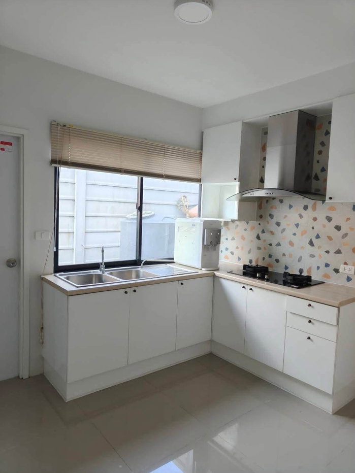 รูป 🔥🏡ขาย–ให้เช่า บ้านแฝด ECO HAUS วงแหวน–ลำลูกกา ปทุมธานี 3 ห้องนอน 3 ห้องน้ำ สไตล์บ้านเดี่ยว ฟังก์ชันครบ บรรยากาศเงียบสงบ พร้อมเข้าอยู่ - รูปที่ 6/16