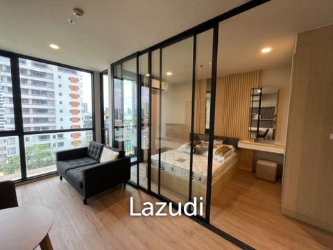 The Issara Sathorn: Furnished 33 sqm Condo in Bangkok