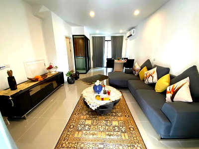 ทาวน์โฮม ถนนศรีนครินทร์-ร่มเกล้า : 🏡✨ ขายทาวน์โฮม 3 ชั้น พาทิโอ ศรีนครินทร์–พระราม 9 | บ้านสวย เฟอร์นิเจอร์ครบ 