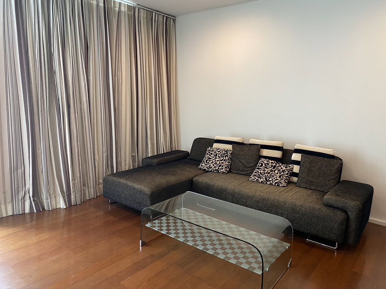 picture Wind Sukhumvit 23 Condo for Sale & Rent near BTS Asoke 🏙️ Prime Location - 1/8
