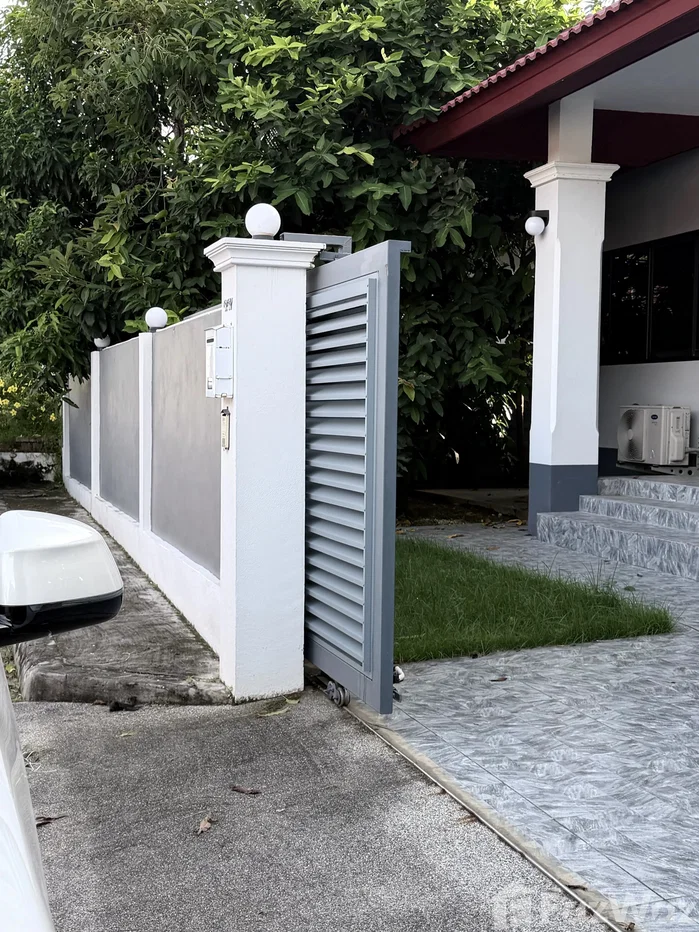 picture 3 Bedroom Townhouse for rent in Choeng Thale, Phuket  6870773 - 8/9