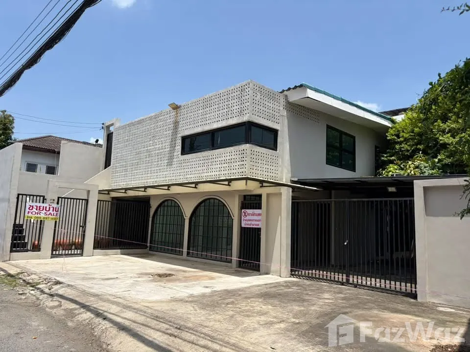 picture 3 Bedroom House for sale in Sam Sen Nok, Bangkok  6874914 - 1/8