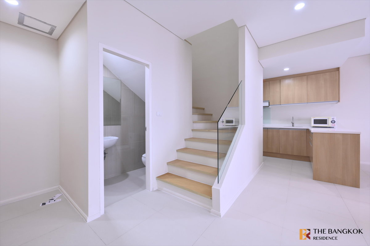 รูป 💖💖 เช่าคอนโด ✨ Villa Asoke Duplex 1นอน 81ตร.ม. 42k 💎 ห้องสวย ราคาดี ใกล้ MRT เพชรบุรี  - รูปที่ 6/10