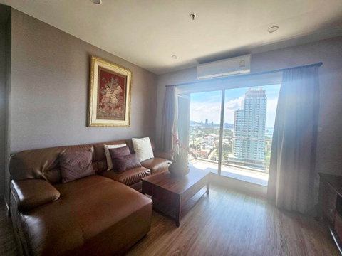 Condo for rent at The Zea Condo, Si Racha - ideal for professionals and residents.