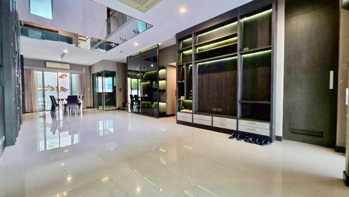 รูป ขาย ทาวน์โฮมหรู เลียบด่วนรามอินทรา Landmark Ekkkamai Ramintra 3 นอน 2 จอด มี skyhall penthouse โปร่งโล่งทะลุ 3 ชั้น เหมาะ ทำ home office - รูปที่ 7/21