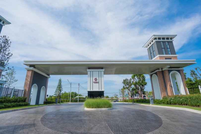 picture Crown Estate 4 bed 3 bath ECL #219 - 11/11