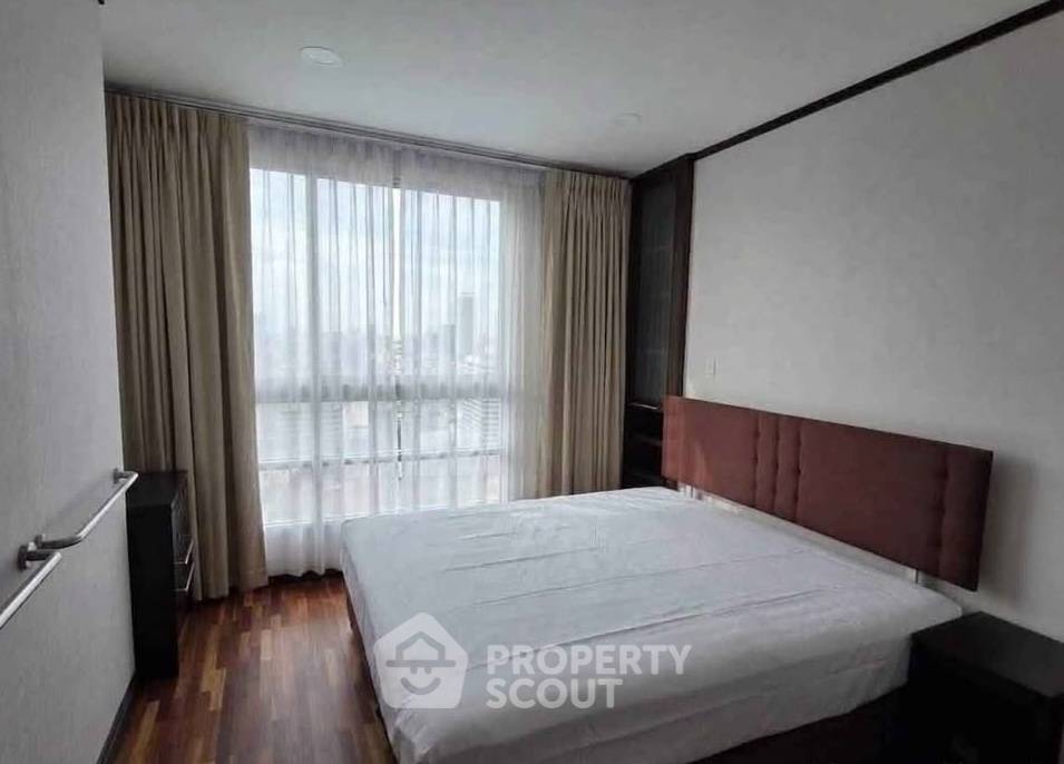 picture 3-BR Condo at Sathorn House Condominium near BTS Surasak (ID 3384376) - 6/11