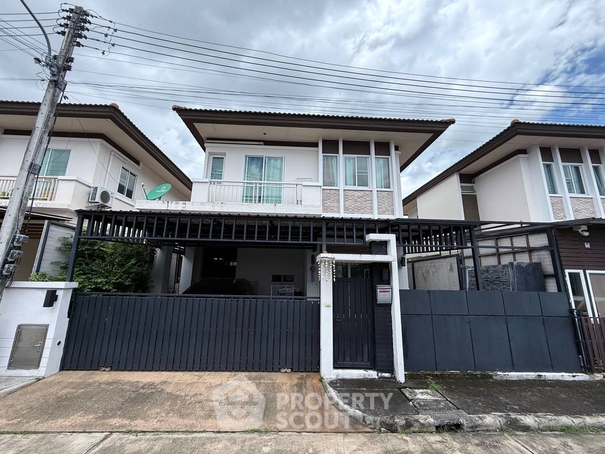picture 3-BR House in Chai Sathan (ID 3421538) - 1/10