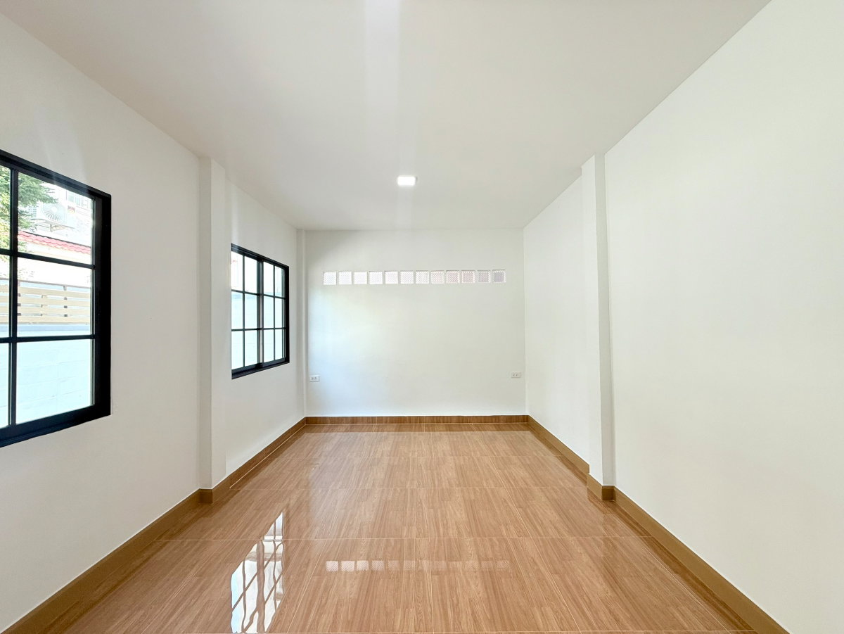 รูป บ้านเดี่ยวหลังใหญ่ ราคาถูกคุ้ม กว้างมาก หมู่บ้าน เคซี.การ์เด้นโฮม 4 ถนนนิมิตใหม่40 สามวาตะวันออก คลองสามวา แต่งสวยเฟอร์นิเจอร์พร้อม - รูปที่ 24/40