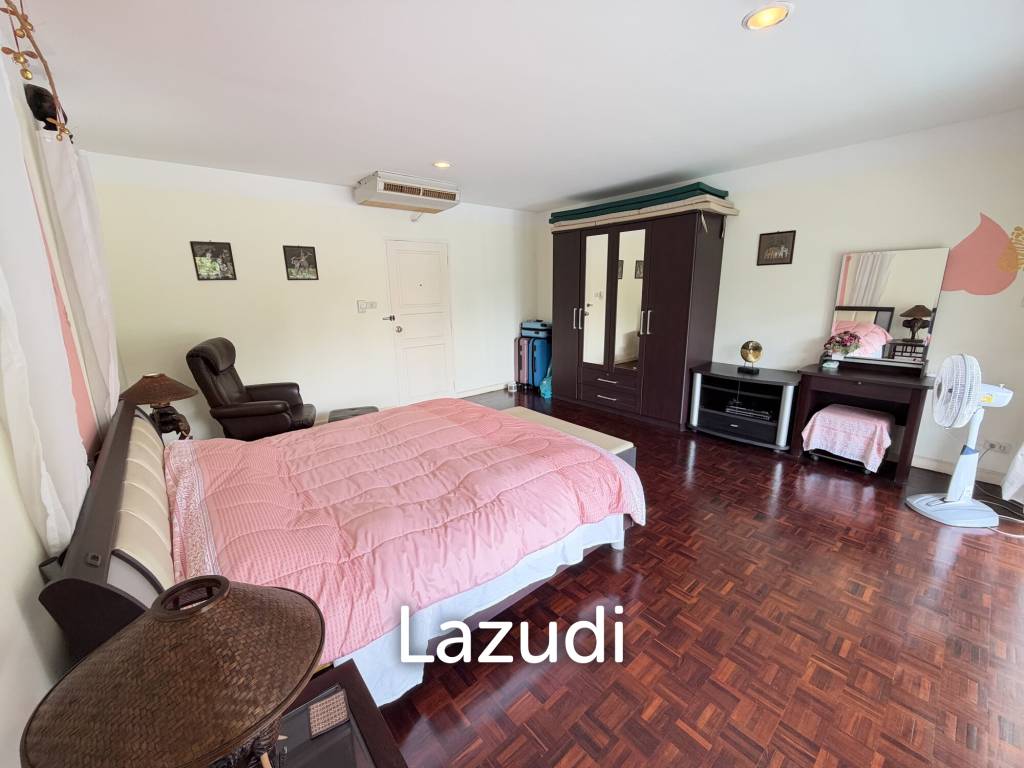 picture City location / 4 bedrooms + 4 bathrooms / huge pool - 17/44