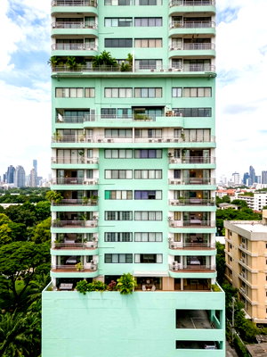 ขายคอนโด : ขายคอนโด Lake Green 2 นอน 106 ตร.ม. ใกล้ BTS นานา 🌳🏙️