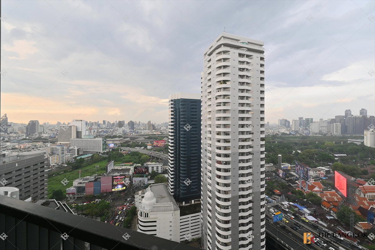 picture 💖💖 Rental Condo 🌆 Life One Wireless 2BR 64 sq.m. 46K ✨ Beautifully Decorated High-Floor North-Facing Unit Near BTS Phloen Chit - 3/16