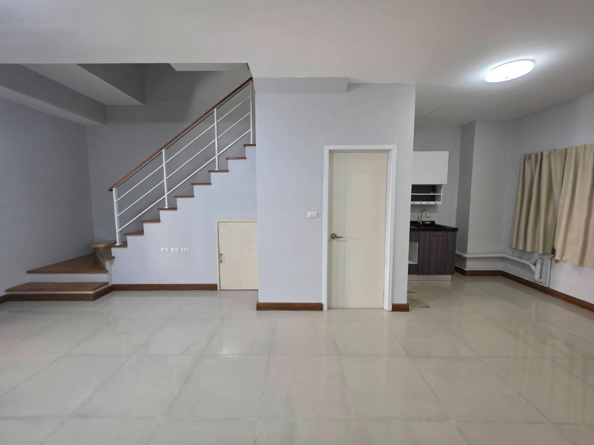 รูป  ให้เช่า เดอะ ทรัสต์ ทาวน์โฮม เกษตรนวมินทร์-นวลจันทร์ Tel.099-998-3897 - รูปที่ 6/26