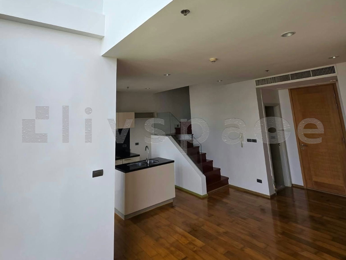 รูป ▚ L0KC8Kツ ขาย Fuse Sathorn-Taksin 2Bed Duplex 68.26ตร.ม. 7.95ลบ. ราคาดีที่สุด Duplexแท้ เข้าได้2ชั้น Rare มีเพียง3ยูนิตในโครงการ ใกล้ BTS วงเวียนใหญ่✨ - รูปที่ 1/6