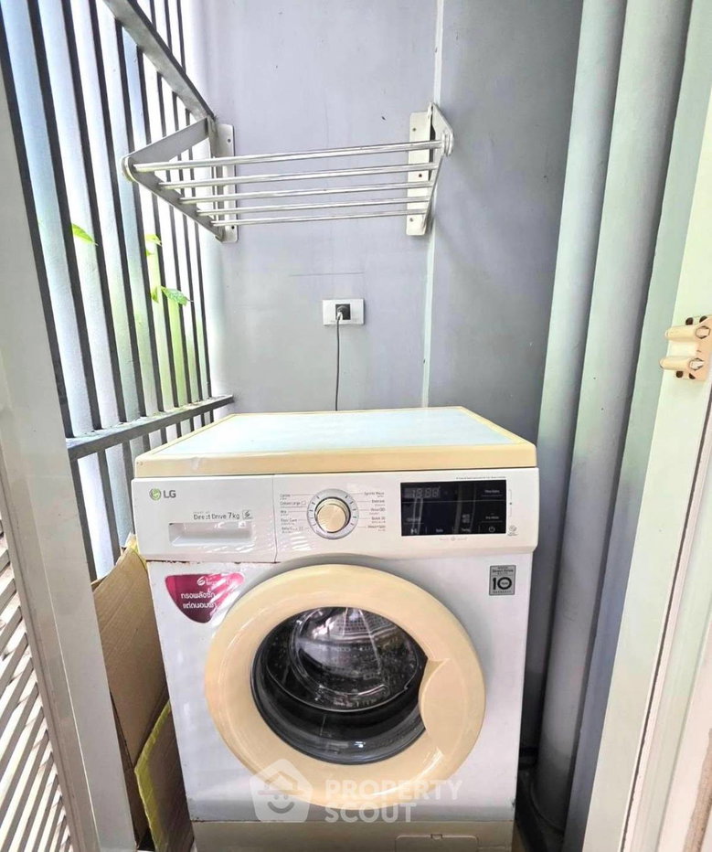 picture 1-BR Condo At The Crest Sukhumvit 49 Near BTS Thong Lor (ID 3425671) - 13/13