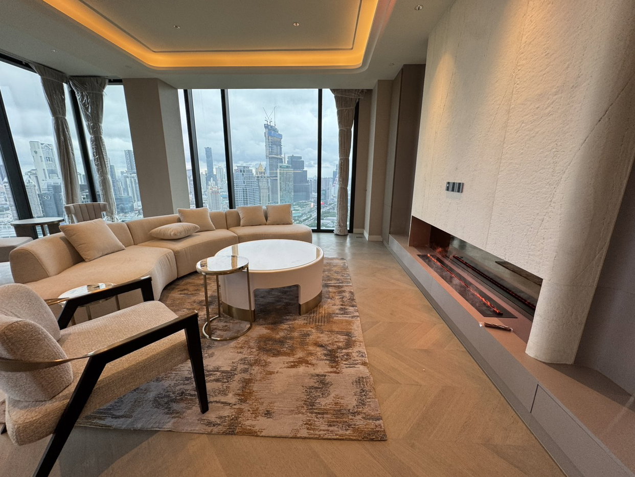 picture ONE89 Wireless: Luxury 3-Bedroom Condo for Sale/Rent - 1/9
