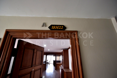 Condos for rent : Regent On The Park 3 Special Unit, Stunning Views