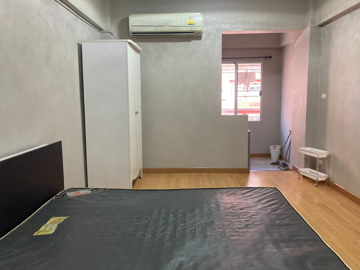 picture pattanakarn life complex for rent - 2/4
