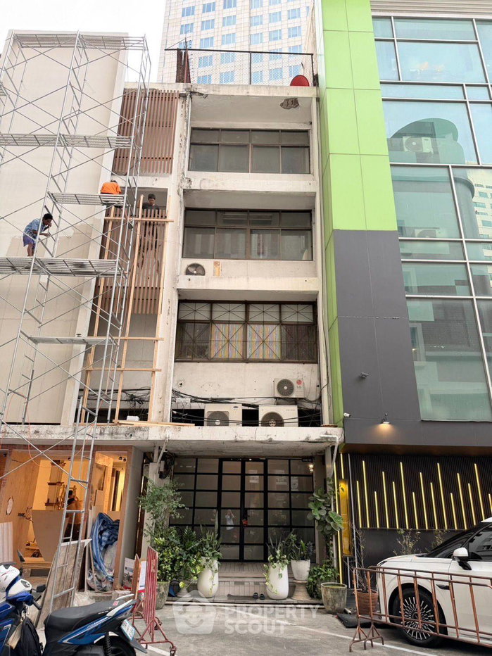 picture 200m To BTS Asoke: 1-BR At Citi Smart Sukhumvit 18 (ID 3423203) - 3/18