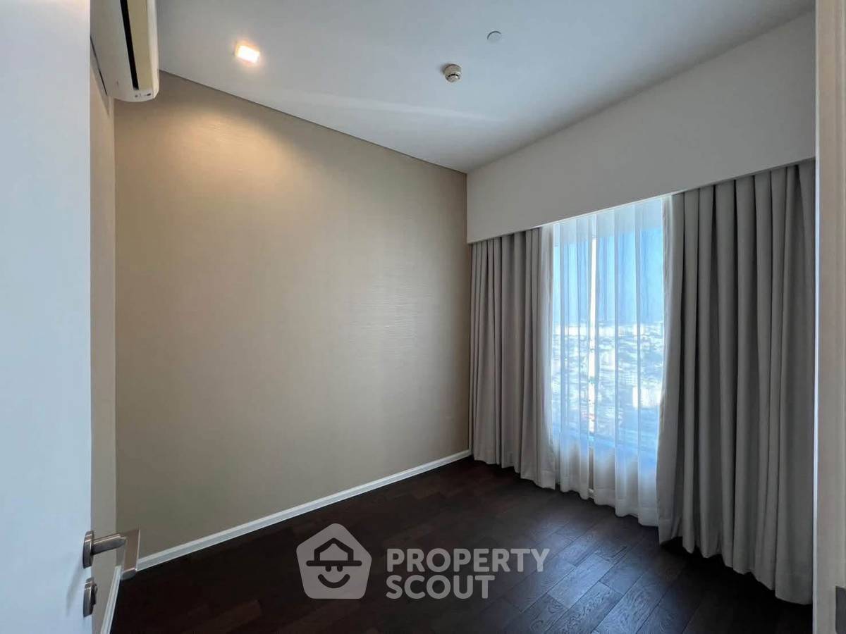 picture 2-BR Condo at The Saint Residences near MRT Phahon Yothin (ID 3423807) - 3/8