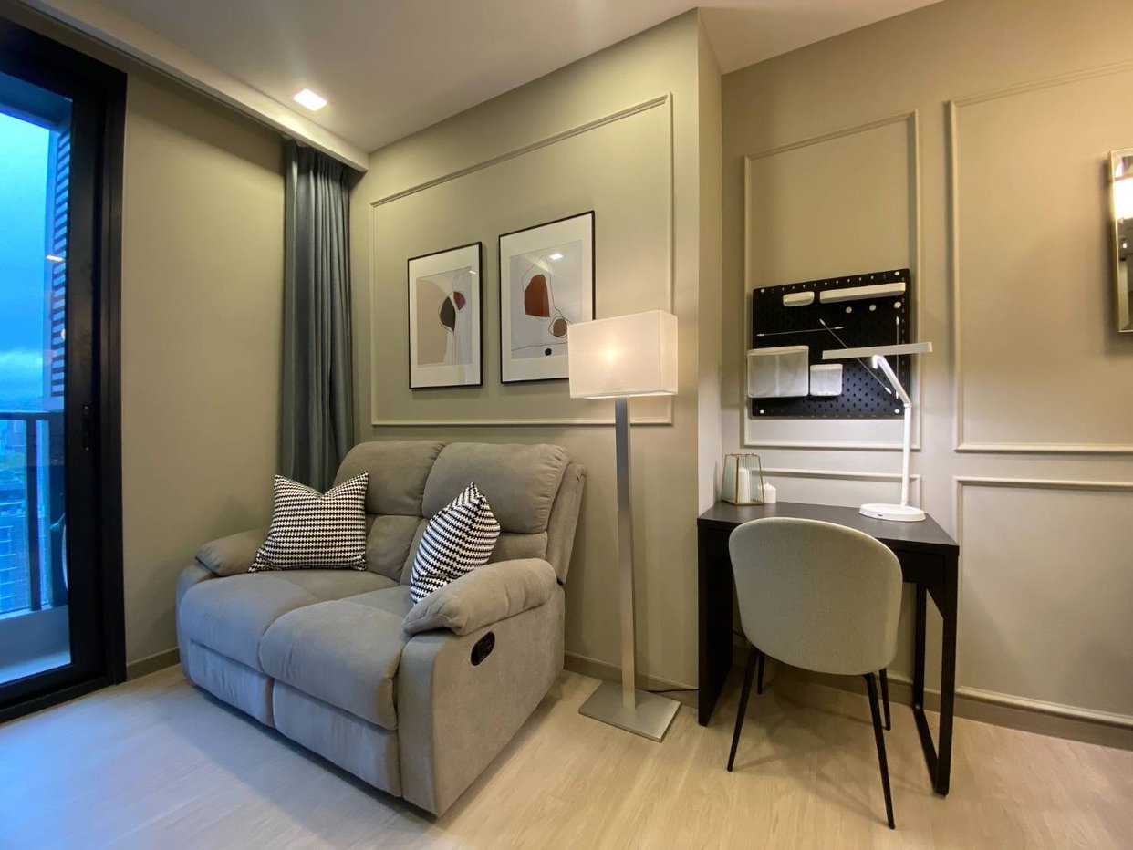 รูป 🏙️ ห้องสวย วิวดี ใจกลางเมือง! One9Five Asoke-Rama9 เพียง 30,000 บาท/เดือน

🔥 1 นอน 37 ตร.ม. ใกล้ BTS พระราม 9 สุดคุ้ม! - รูปที่ 2/7